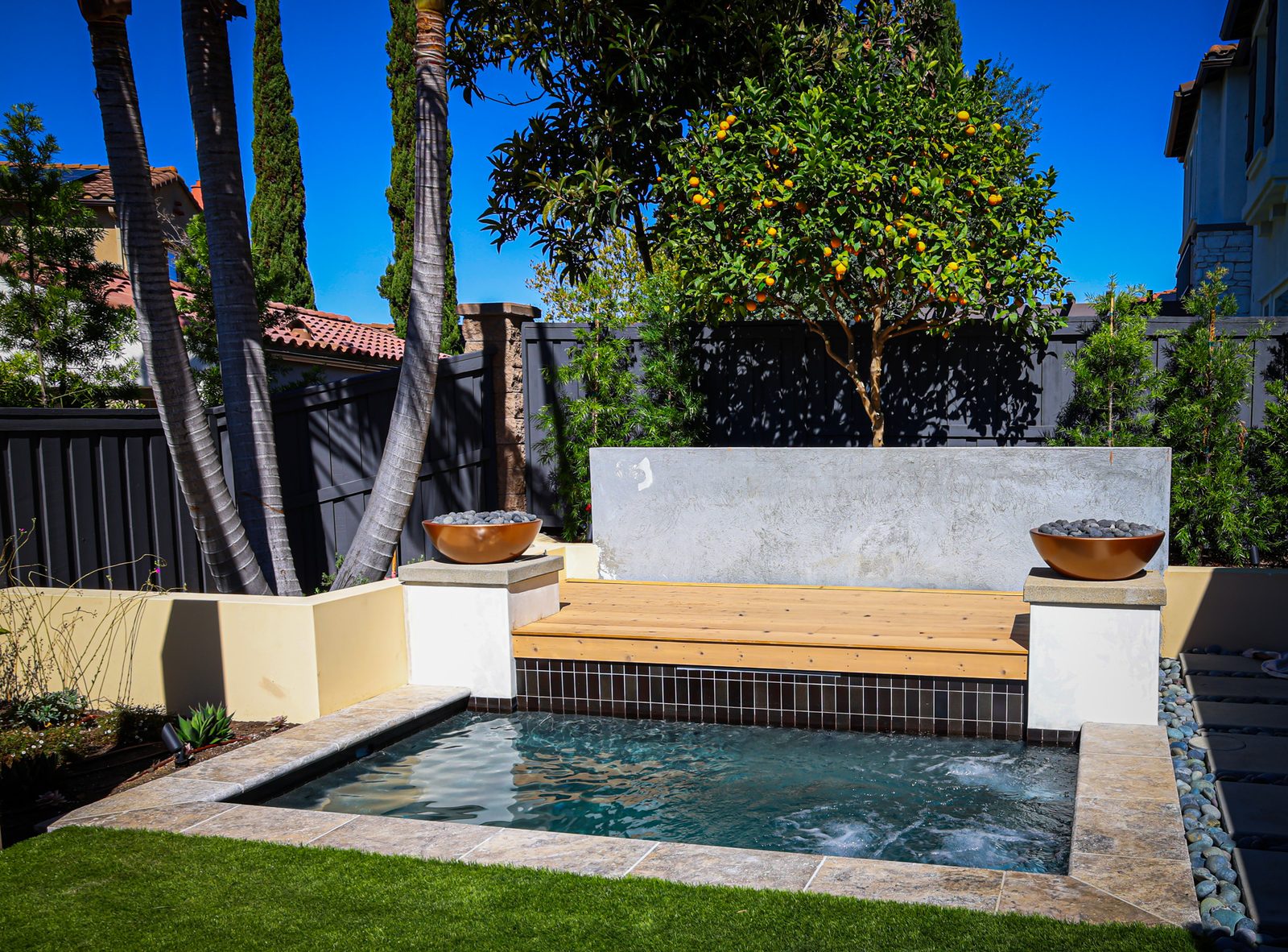 Custom pool by Oasis Pool Builders, Carlsbad